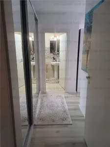 Apartament cu 3 camere, decomandat - zona Noua - foto 8