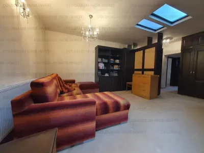 Apartament cu 3 camere, decomandat - zona Poiana Brasov - foto 2