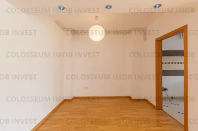 Apartament cu 3 camere, decomandat - zona Avantgarden - foto 5