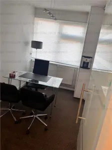 Apartament cu 2 camere, decomandat - zona Centru Civic - foto 2