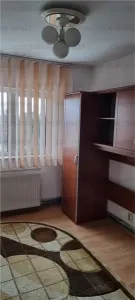 Apartament cu 4 camere, 2 bai-Zona Triaj - foto 2