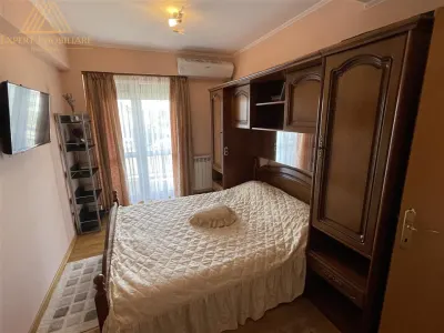 Apartament 3 camere in bloc tip vila zona Scheia cu parcare inclusa - foto 9