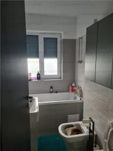 Apartament 3 camere, 2 bai - zona Noua - foto 9