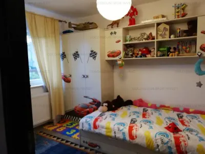 Apartament 3 camere, decomandat  - zona Sanpetru - foto 5