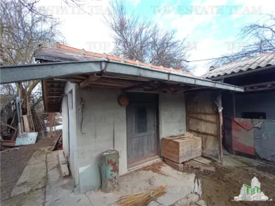 Casa taraneasca traditionala pe parter cu gradina si livada 1700mp in Gruiu, la 10 min de DN1 si la 4 min de A3. - foto 10