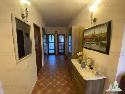 Vila spatioasa cu 3 apartamente in Fundeni Dobroiesti - foto 4