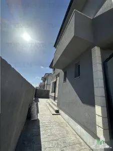 Vila cocheta, moderna, cu 4 camere si curte generoasa, toate utilitatile, Prelungirea Ghencea zona Bragadiru - foto 5