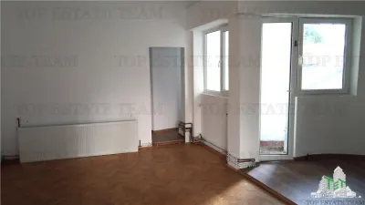 Apartament 3 camere de vanzare, zona Armeneasca - foto 6