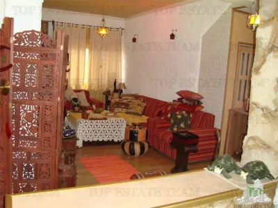 Super afacere, vila cu aspect de conac cu spatii moderne dar si clasice antichizate, orientale sau art-deco avand o curte superba ! - foto 22