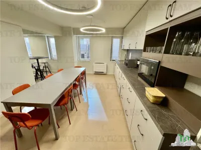 Spatiu comercial / office ultracentral de inchiriat complet utilat/recompartimentare la cerere  + parcari - foto 9