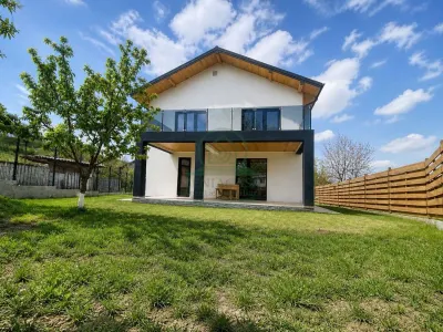 Casa Miroslava Uricani + 600 mp teren CANALIZARE ! - foto 2