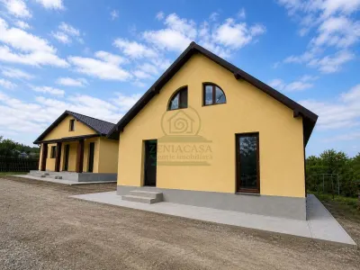 Casa 4 camere Voinesti Iasi, centru - foto 2