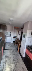 Apartament 4 camere decomandat zona Triaj - foto 2