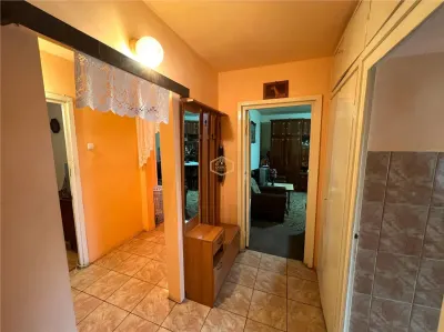Apartament 3 Camere | Micro 16 | Etaj 3 | str. Astronautilor - foto 2