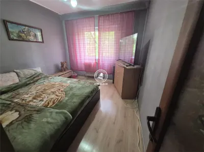 Apartament 3 camere decomandat zona Galata-Iasi - foto 3