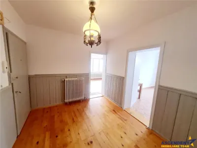 Nivel in  vila, 4 camere cu garaj, curte proprie, Central, Brasov - foto 5