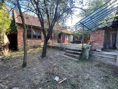 Bocsa Romana, 2 Corpuri de cladire cu Teren si garaj, la Strada Principala - foto 3