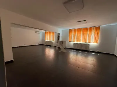 Spatiu birou Copou - Facultatea de Arte 60 mp 2 locuri de parcare - foto 2