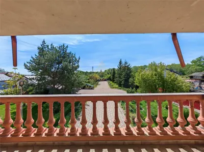 Casa P+E de vanzare in Lilieci – 3.350mp teren intravilan, livada, 2 garaje, panouri solare - foto 13