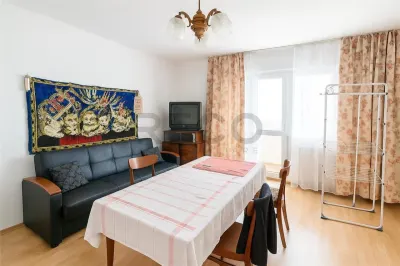 RECO Apartament cu 4 camere, decomandat, in Nufarul, la etajul 1 - foto 2