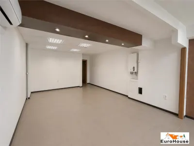 Spatiu Comercial De Vanzare , Zona Bulevard - foto 2