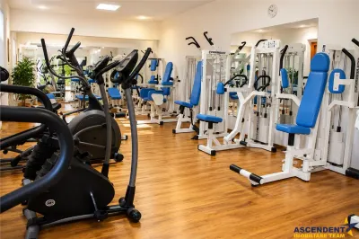 Resort turistic aristocrat, 6.200mp parc privat,teren tenis,piscina,wellness,sala evenimente..si povestea continua - foto 20