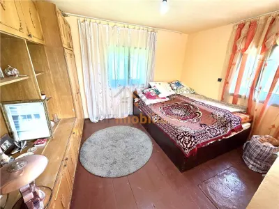 CASA DE VANZRE | 4 CAMERE | 978 MP TEREN | ROSIA | BIHOR | - foto 12