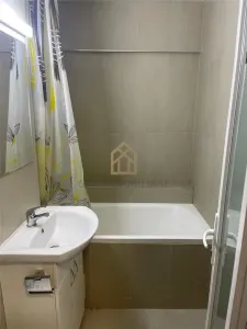Apartament 2 camere decomandat de închiriat  Bd. Traian etaj 1 - foto 7