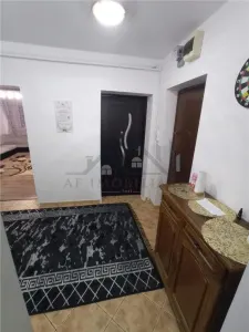 Apartament 4 camere  Podu Ros zona Bd Tutora - foto 12