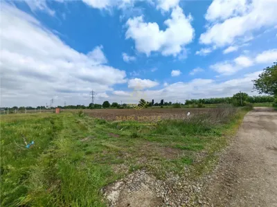 Teren intravilan 1800 mp, de vanzare, Serbanesti - foto 5