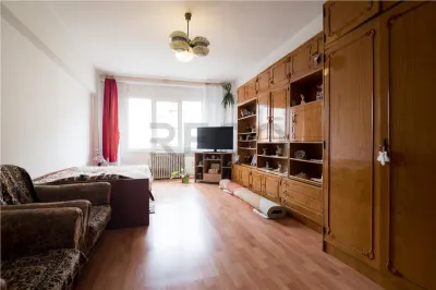 RECO Apartament 3 camere Rogerius – luminos, dubla orientare - Oradea