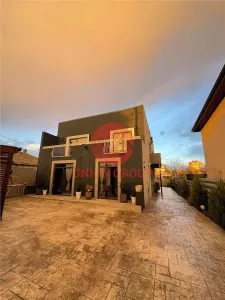 Duplex Cu Finisaje si Mobilier Premium, Navodari - foto 11