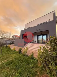 Duplex Cu Finisaje si Mobilier Premium, Navodari - foto 21