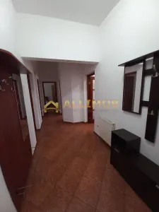 Apartament 3 camere  in Ploiesti, zona centrala - foto 8