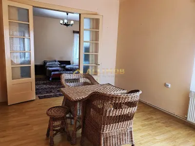 Apartament 4 camere ultracentral, Ploiesti, parter in vila - foto 7
