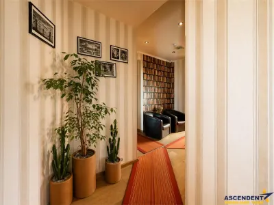 Resort cu perspectiva remarcabila, purtator profit, Centrul Istoric, Piata Unirii, Brasov - foto 14