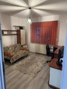 Apartament 3 camere intrare Racadau,2 balcoane,etajul 1,187000 Euro - foto 4