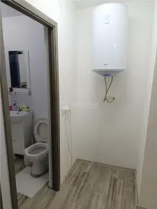 Apartament 2 camere in zona centrala Moldova Noua, langa piata - foto 8