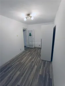 Apartament 2 camere ultracentral in Moldova Noua - foto 9