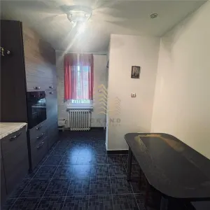 Apartament 3 camere decomandat de vanzare - foto 2
