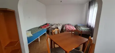 Cazare muncitori garsoniere/apartamente la curte in Vladimirescu - foto 16