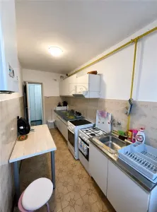 Central, apartament 2 camere, centrala proprie, etaj 2, loc parcare in curte - foto 4