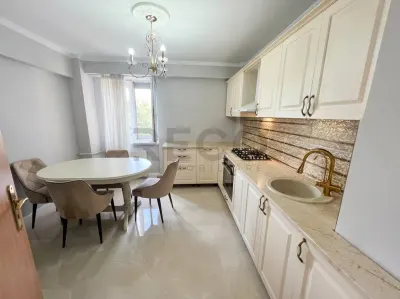 RECO, apartament decomandat,4 camere, bloc cu lift, Nufarul - foto 4