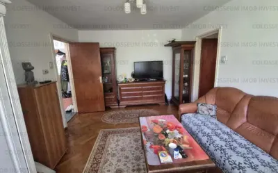 Apartament 2 camere, decomandat - zona Centrul Civic - Brasov