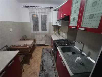 Inchiriere - Podu Ros - Apartament 4 camere - foto 13