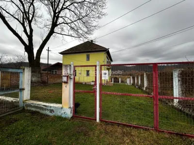 Bocsa Casa D+P+Etj.1. Garaj si Teren, Zona Mioritica. - foto 11
