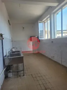 Spatiu Industrial/Hala, peste 750 mp,  Amplasat pe un Teren de 2000 mp, Zona Cet - foto 18