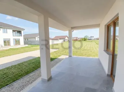 RECO Casa noua cu 4 camere teren 500mp in Santandrei - foto 3