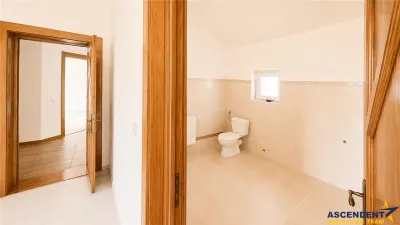 Nivel in casa, recomandat si activitati birou,  Tractorul , Brasov - foto 15