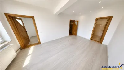 Nivel in casa, recomandat si activitati birou,  Tractorul , Brasov - foto 3